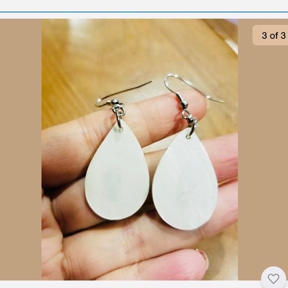 Teardrop Nautilus Shell 🐚 Earring - Picture 3 of 3